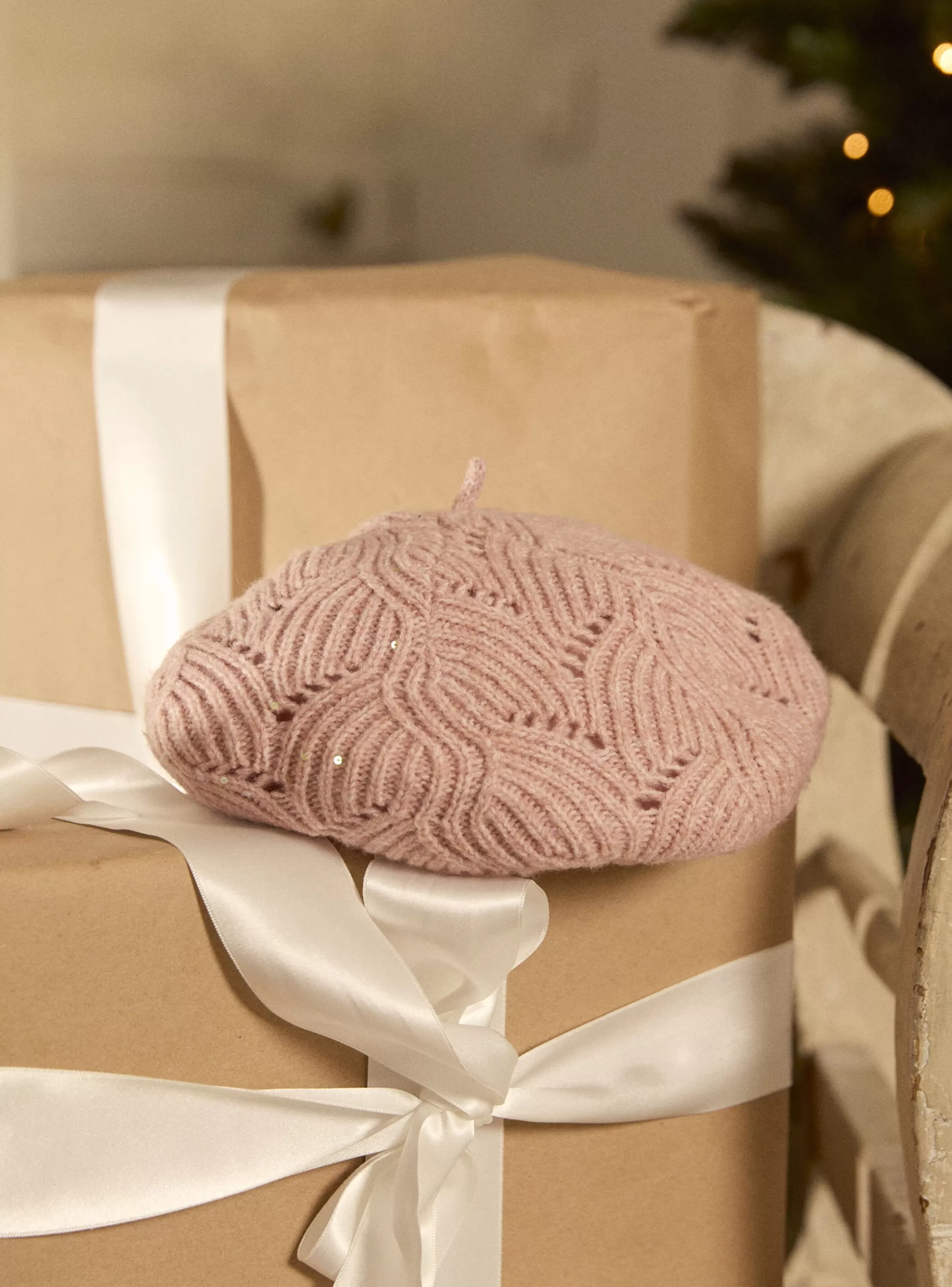 Store Sergent Major Bonnet en maille type béret avec des sequins dans le fil